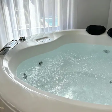 La Serrería-Premium Suite Apartments&Private Jacuzzi-3